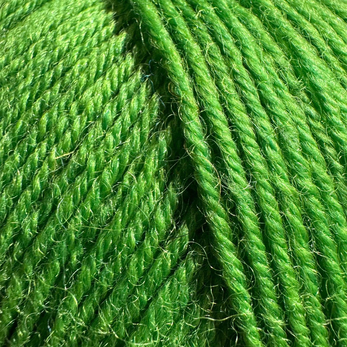Opal UNI 4-Ply - Grass Green 100g