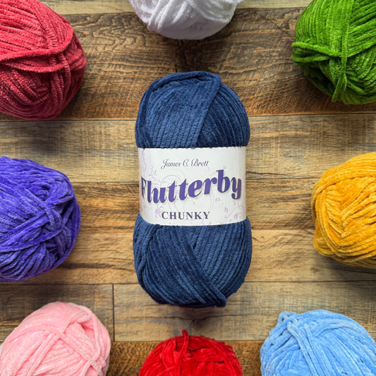 Flutterby Chunky - Navy (B32) - 100g