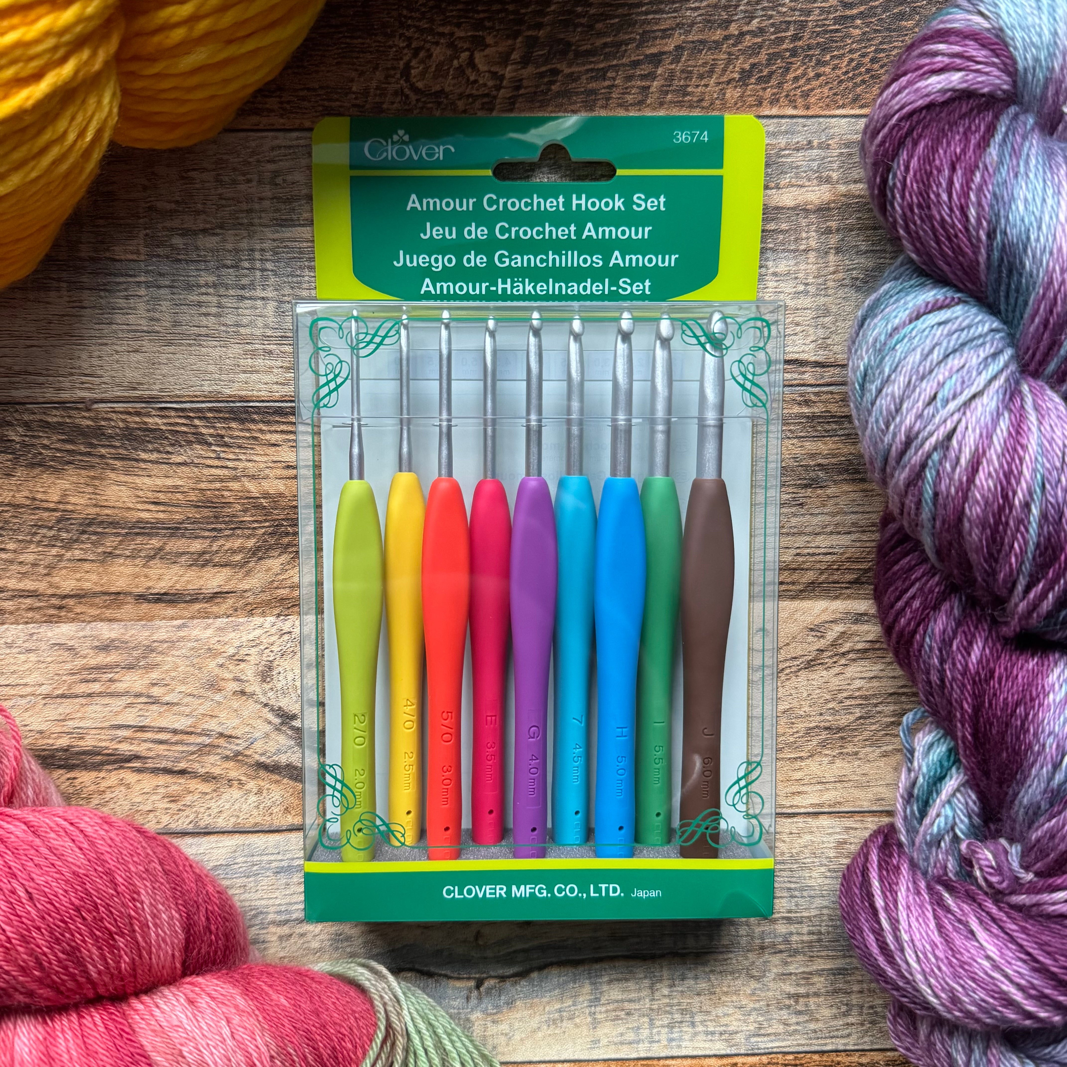 Clover Crochet Hooks – Yarnbarf