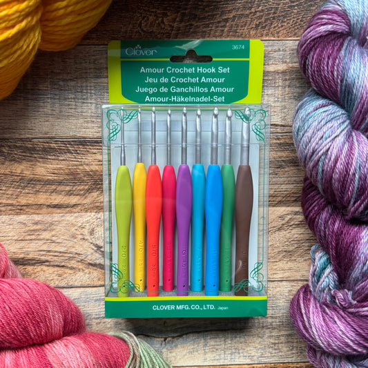 Clover Amour Crochet Hook Set