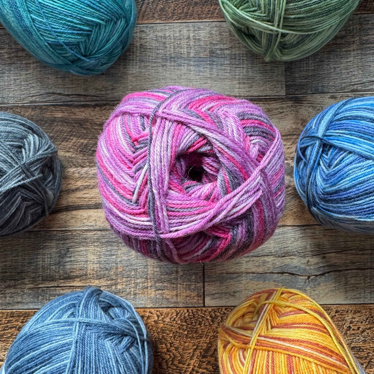 Opal Heroes 4ply Sock Yarn - Funny Flatterflug 100g