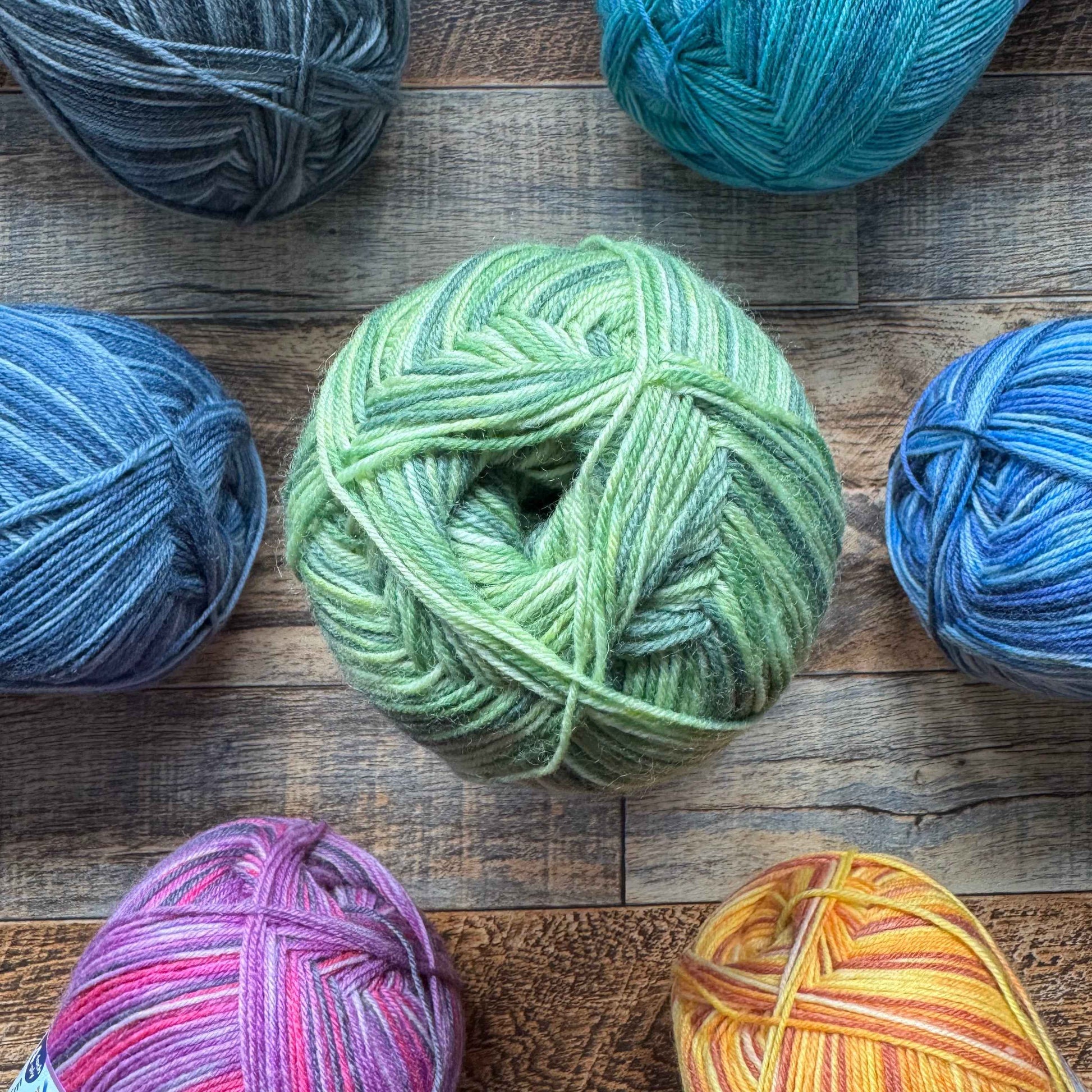 Opal Heroes 4ply Sock Yarn - Hans Heupferdchen 100g