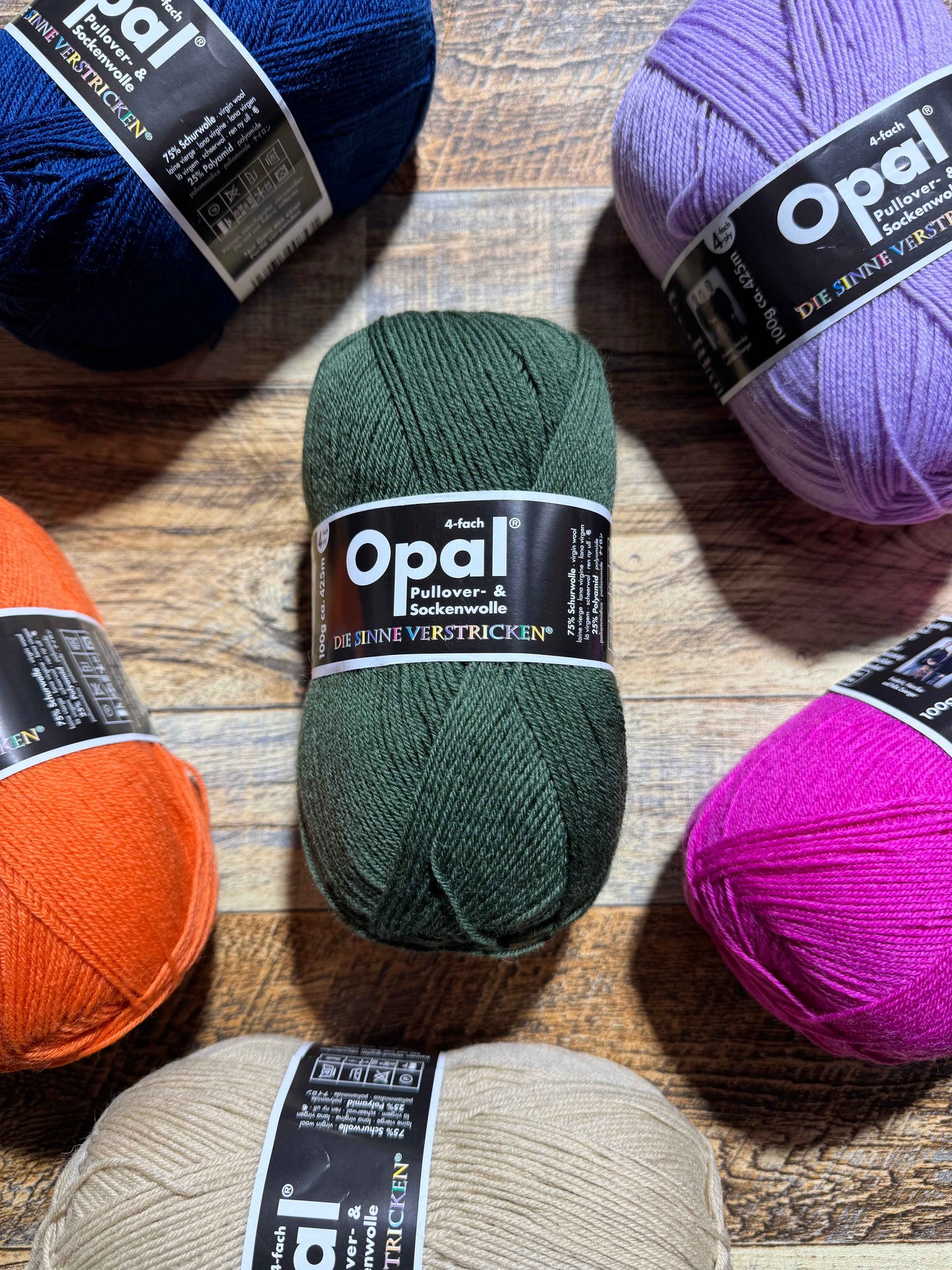 Opal UNI 4-Ply - Olive Green 100g