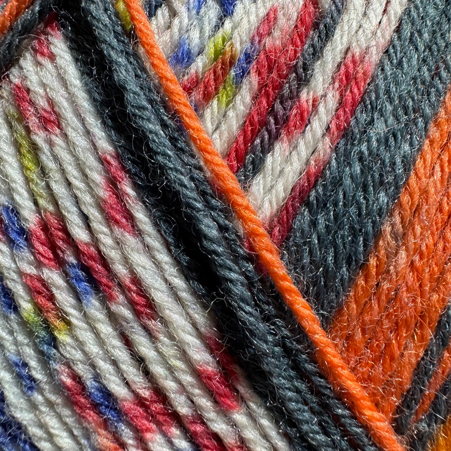 Opal Hundertwasser 4ply Sock Yarn - Rainy Day on Love Waves 100g